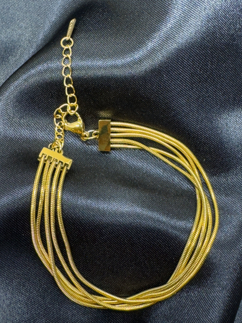 Golden Necisty Bracelet
