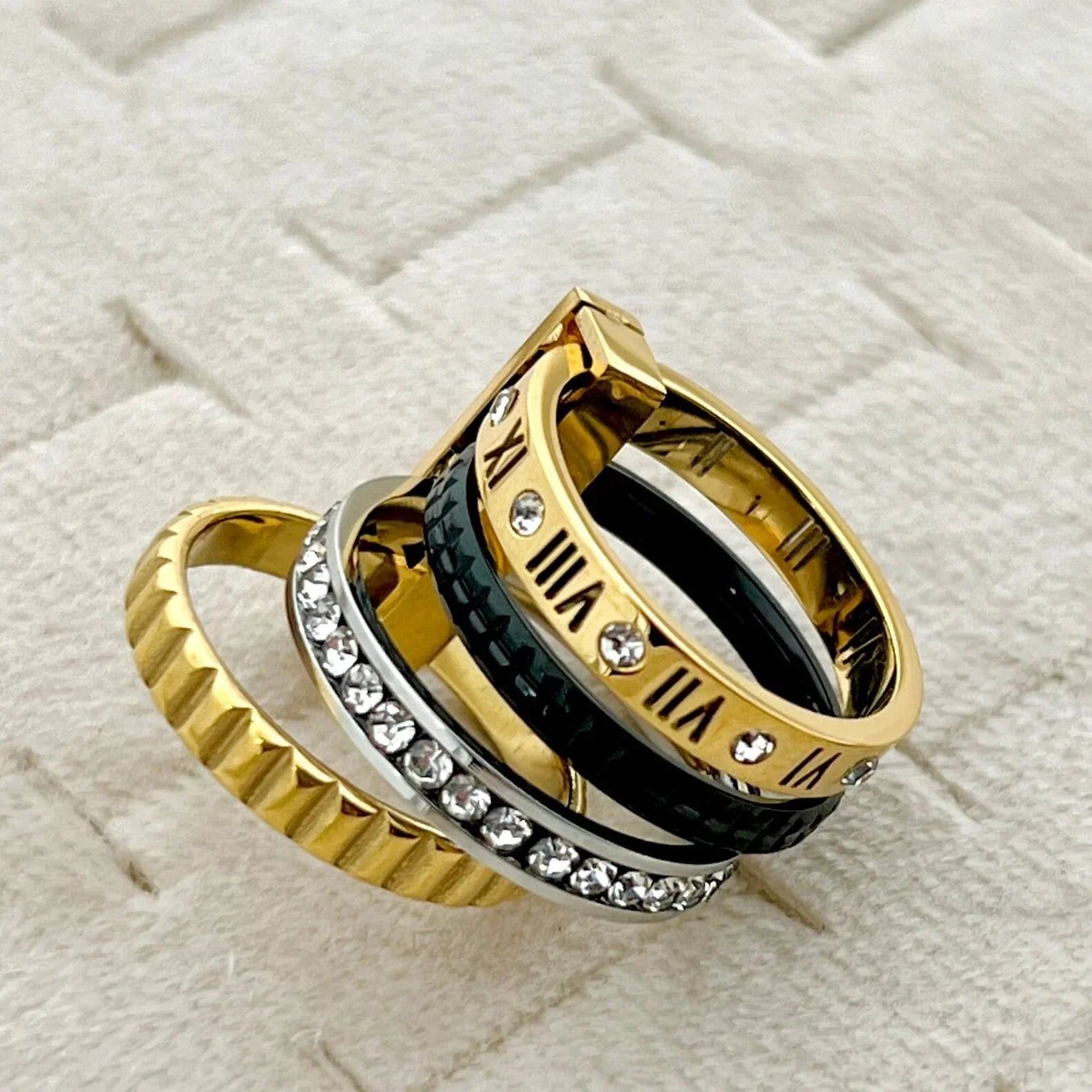 Quadrate Latin Number Luxury Ring