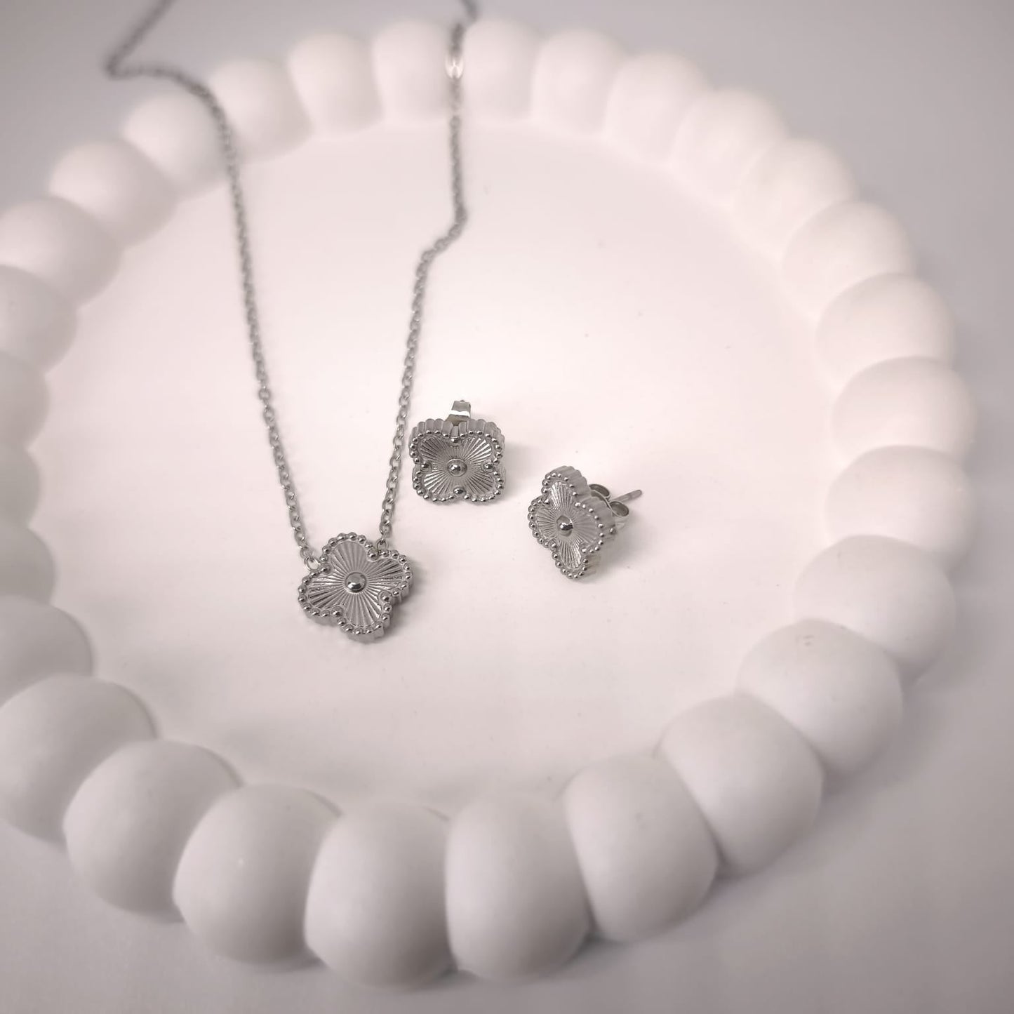 Premium Silver Clover Set