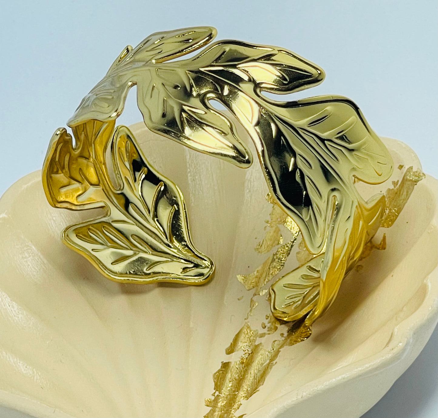 Premium Gold Eterna Leaf Handcuff
