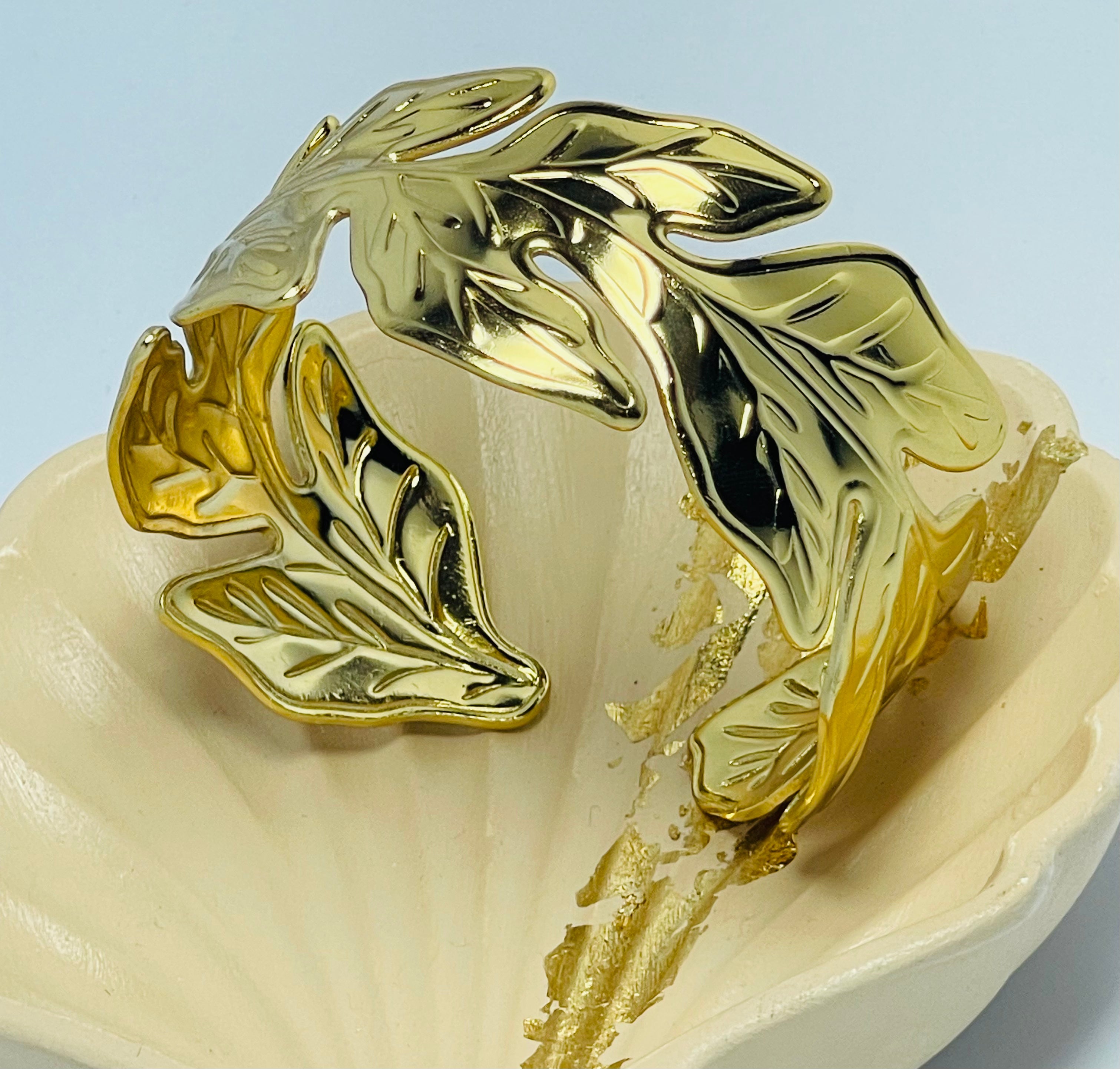 Premium Gold Eterna Leaf Handcuff