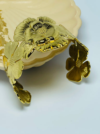 Premium Gold Flower Handcuff